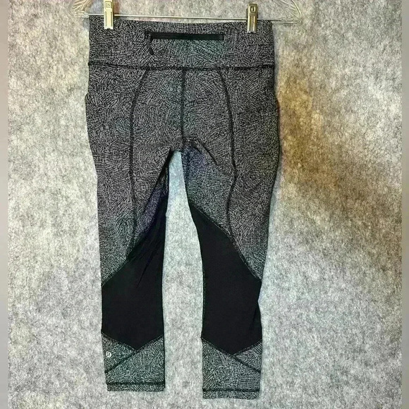 Lululemon Pace Rival Cropped Leggings - Size 4 - Picture 4 of 6